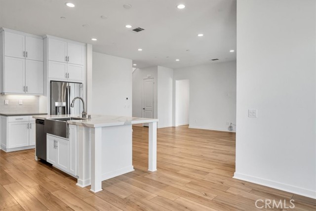 18150 Tableau Way, Saugus CA: https://media.crmls.org/medias/c281f9e6-4aea-4d42-be8a-448c5c0a4ceb.jpg