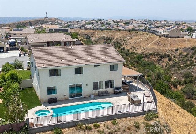 148 Mesquite Court, Calimesa CA: https://media.crmls.org/medias/c2820ef9-8d5d-4819-a1be-eb8bd3fd9f26.jpg