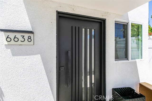 6638 Lindley Avenue, Reseda CA: https://media.crmls.org/medias/c28236bb-a5df-4ace-848c-5a3378bc2b0c.jpg