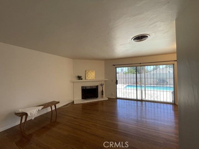 Detail Gallery Image 10 of 31 For 16506 Halsted St, Northridge,  CA 91343 - 4 Beds | 2 Baths