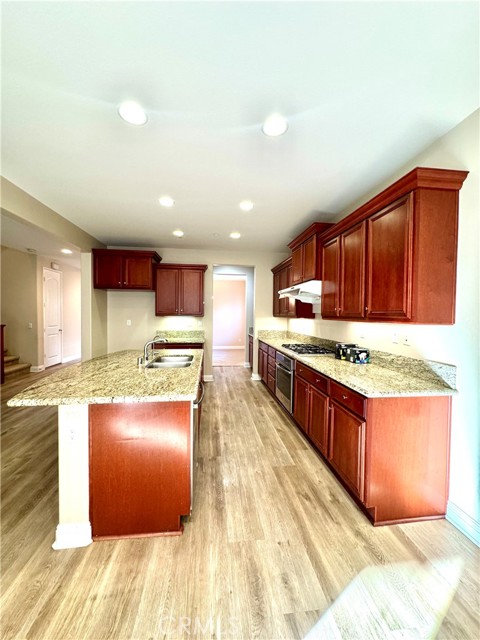 Detail Gallery Image 10 of 36 For 13945 Barnett Ln, Corona,  CA 92880 - 5 Beds | 3/1 Baths