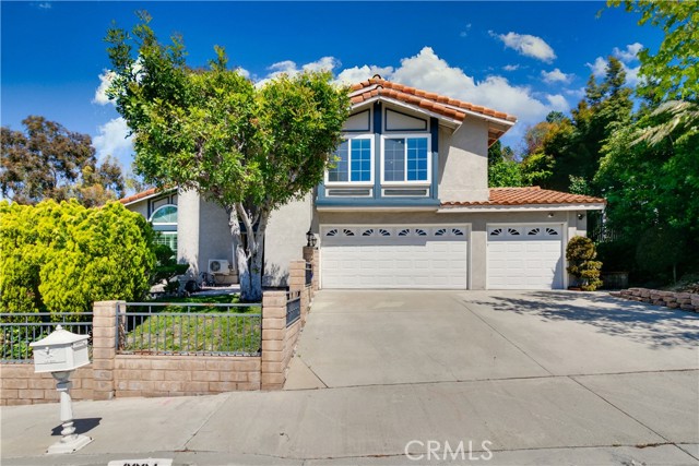 Detail Gallery Image 2 of 40 For 2224 Fallen Dr, Rowland Heights,  CA 91748 - 5 Beds | 3 Baths