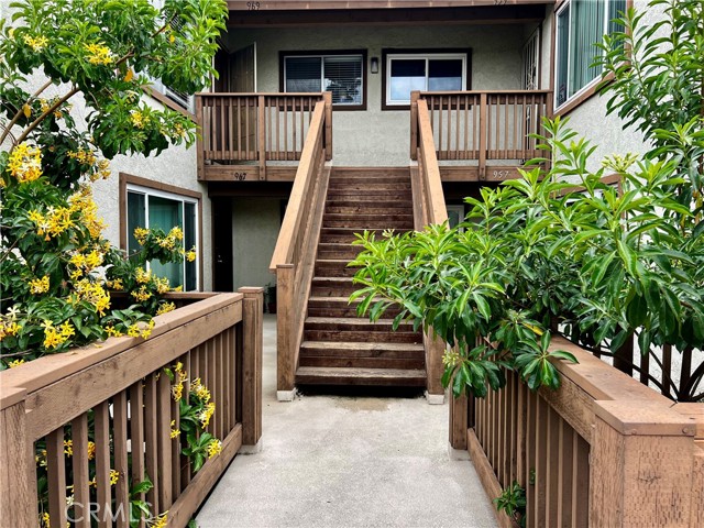 Detail Gallery Image 2 of 21 For 967 S Citron, Anaheim,  CA 92805 - 2 Beds | 1 Baths