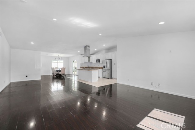 8627 Vicki Drive, Whittier CA: https://media.crmls.org/medias/c284ccfc-7bfe-4a01-8bc1-8327b2ceb4bc.jpg