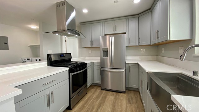Detail Gallery Image 7 of 21 For 245 Robinson St #2,  Los Angeles,  CA 90026 - 3 Beds | 3 Baths