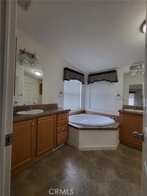 Detail Gallery Image 22 of 26 For 14362 Bushard St #113,  Westminster,  CA 92683 - 3 Beds | 2 Baths
