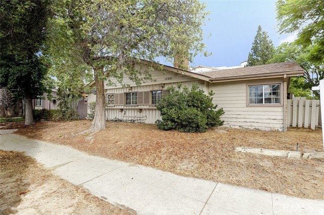 12401 Archwood Street, North Hollywood CA: https://media.crmls.org/medias/c2857038-1965-49f7-a2f4-d83f5ffc2f47.jpg