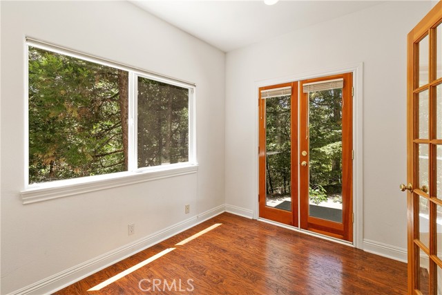 Detail Gallery Image 6 of 33 For 28591 Wabash Dr, Lake Arrowhead,  CA 92352 - 3 Beds | 2/1 Baths
