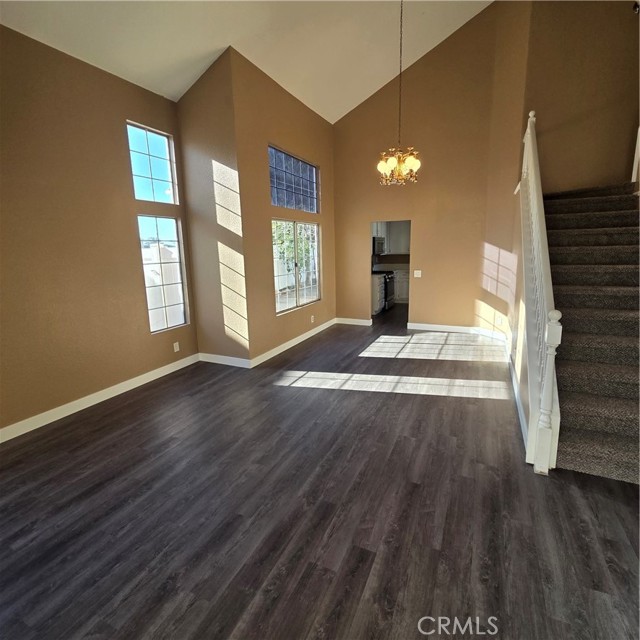 Detail Gallery Image 5 of 11 For 19935 Westerly, Riverside,  CA 92508 - 4 Beds | 3 Baths