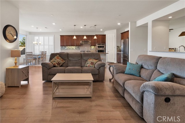 11300 River Run Street, Apple Valley CA: https://media.crmls.org/medias/c287ce41-4308-44f9-acc9-dca8513150b7.jpg