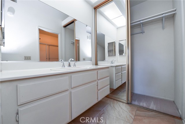 116 Costero Aisle, Irvine CA: https://media.crmls.org/medias/c28838c4-f944-4c1f-8f17-bd9fe9d177e2.jpg