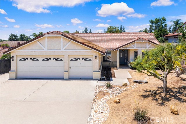 1491 N Omalley Way, Upland CA: https://media.crmls.org/medias/c2895971-ffe6-46cd-972d-f0279aca3db1.jpg
