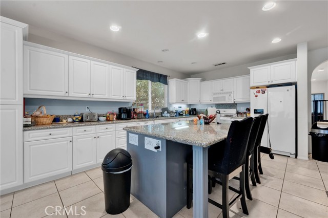 Detail Gallery Image 5 of 23 For 28200 Horizon Rd, Menifee,  CA 92585 - 3 Beds | 2/1 Baths