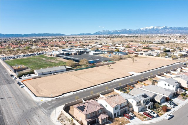 Detail Gallery Image 5 of 13 For 1 Valencia St, Hesperia,  CA 92345 - – Beds | – Baths