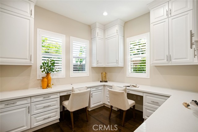 Image 27 of 75 For 2282 Rosecrans Court