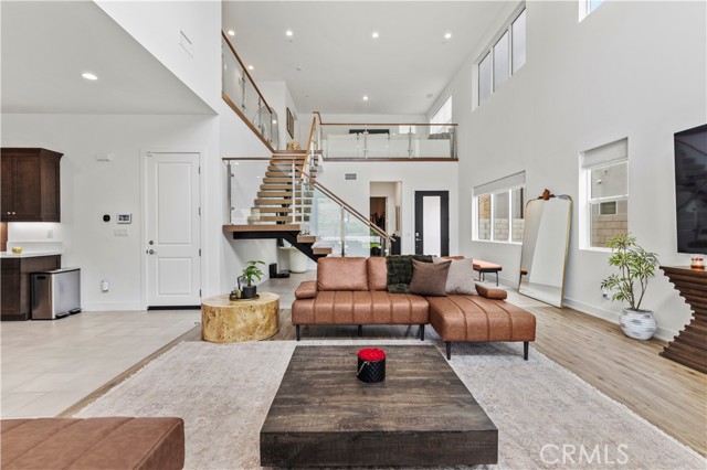 Detail Gallery Image 7 of 74 For 27526 Elderberry Dr, Valencia,  CA 91381 - 5 Beds | 5/1 Baths