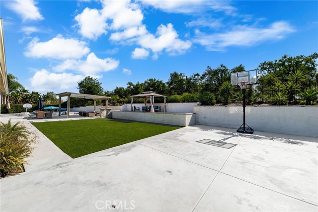 8067 Terraza Court, Riverside CA: https://media.crmls.org/medias/c289b99d-6312-444e-8b2b-16167d35d21b.jpg