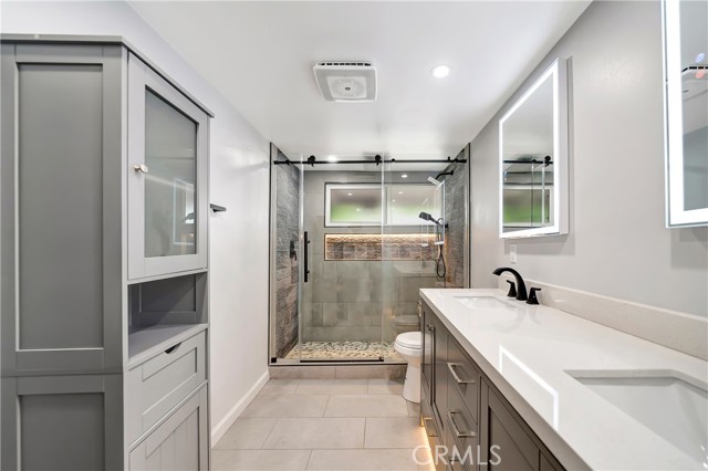 Detail Gallery Image 17 of 43 For 19706 Victory Bld, Woodland Hills,  CA 91367 - 4 Beds | 2 Baths