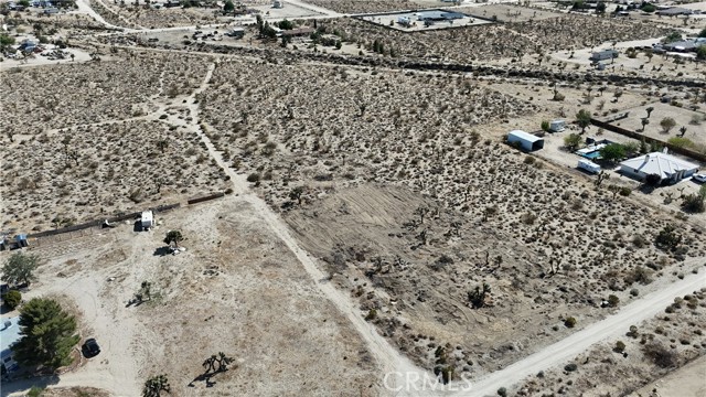 Detail Gallery Image 4 of 12 For 111 Sierra Rd, Pinon Hills,  CA 92372 - – Beds | – Baths