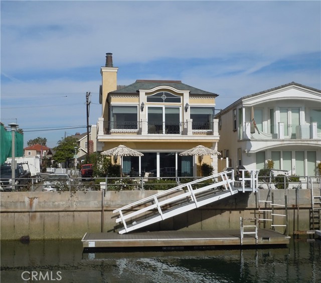 59 Rivo Alto Canal, Long Beach CA: https://media.crmls.org/medias/c28c0ef7-9aa0-4069-a8e6-a5a79f23163b.jpg