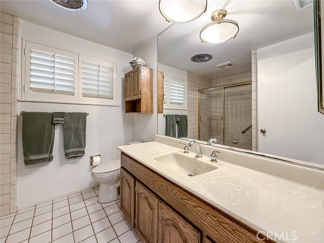 17508 Marilla Street photo 27