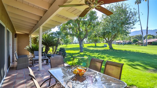 49171 Washington Street, La Quinta CA: https://media.crmls.org/medias/c28c99db-88a3-4c14-a3f9-22a6abd5aa78.jpg