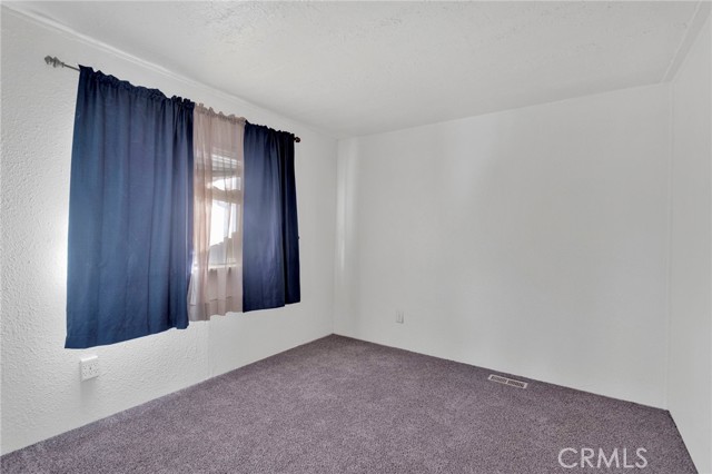 Detail Gallery Image 17 of 27 For 16473 Green Tree Bld, Victorville,  CA 92395 - 2 Beds | 2 Baths