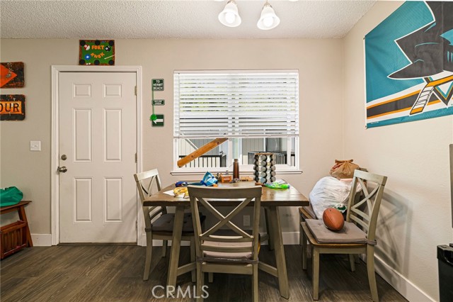 458 Nord Avenue, Chico CA: https://media.crmls.org/medias/c28d09e4-13c3-494b-ae5d-f58ca7015ee8.jpg