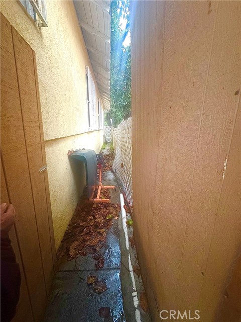 Detail Gallery Image 12 of 46 For 2129 30th W 30th, Los Angeles,  CA 90018 - 3 Beds | 1 Baths