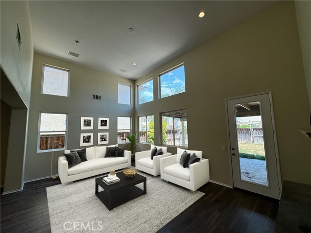 Detail Gallery Image 5 of 9 For 7482 Corona Valley Ave, Corona,  CA 92880 - 5 Beds | 3 Baths