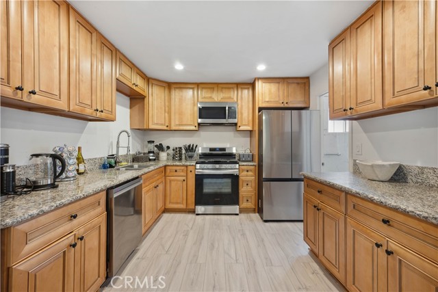 Detail Gallery Image 12 of 34 For 1916 E Lainie St, West Covina,  CA 91792 - 6 Beds | 2 Baths