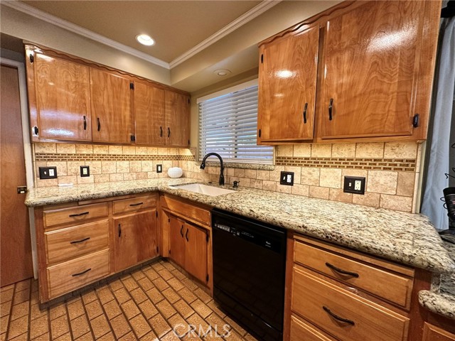 Detail Gallery Image 24 of 33 For 3623 Redlands, Bakersfield,  CA 93306 - 3 Beds | 2 Baths