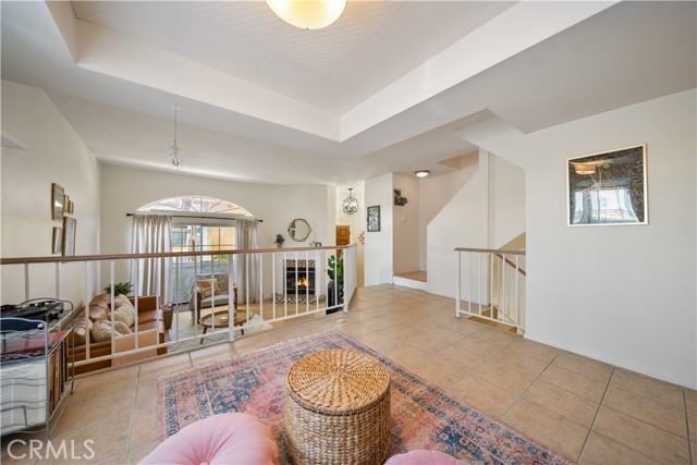 Detail Gallery Image 8 of 47 For 19950 Sherman Way Unit a a,  Winnetka,  CA 91306 - 3 Beds | 4 Baths