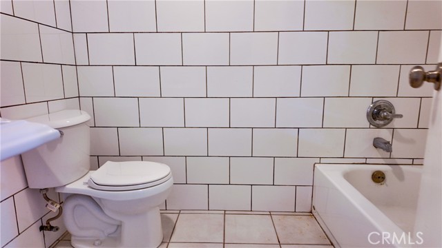 Detail Gallery Image 26 of 38 For 405 S Clara, Santa Ana,  CA 92703 - 3 Beds | 2 Baths