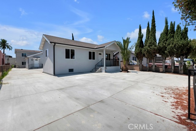1234 W 89th Street, Los Angeles CA: https://media.crmls.org/medias/c28f18ff-d725-4501-9f70-df249a29aaab.jpg