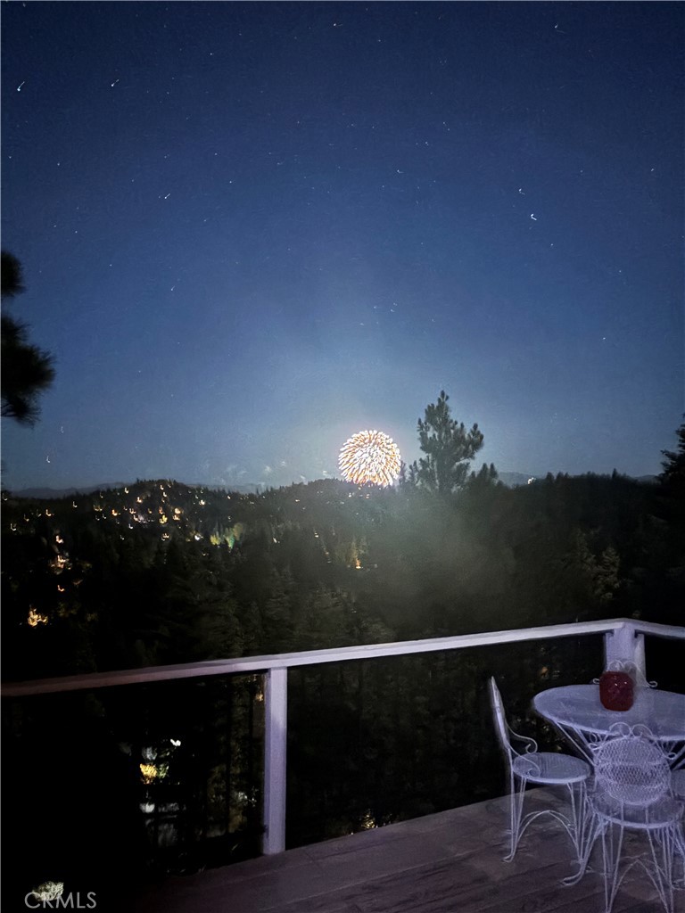 https://media.crmls.org/medias/c28fa23a-8699-4336-925a-899715bf8dc7.jpg?preset=X-Large