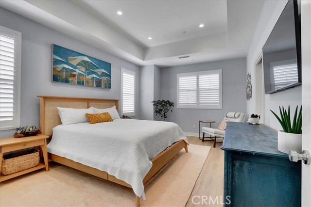 185 Plum Lily, Irvine CA: https://media.crmls.org/medias/c28fb376-1459-4a6b-8f8e-015de8c72f7d.jpg