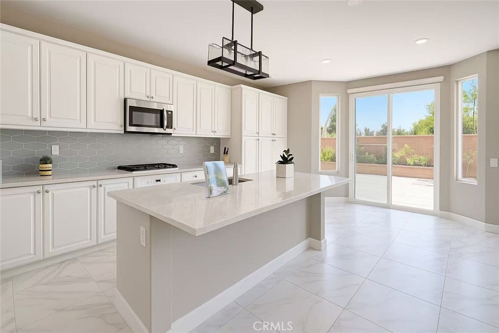 MLS #OC25142291 img 5