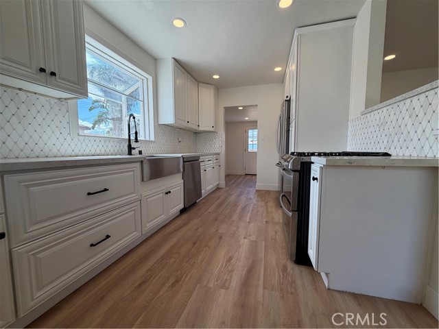 9078 Hemlock, Fontana CA: https://media.crmls.org/medias/c29034bf-dc34-4dd9-a585-61857a3de1c1.jpg