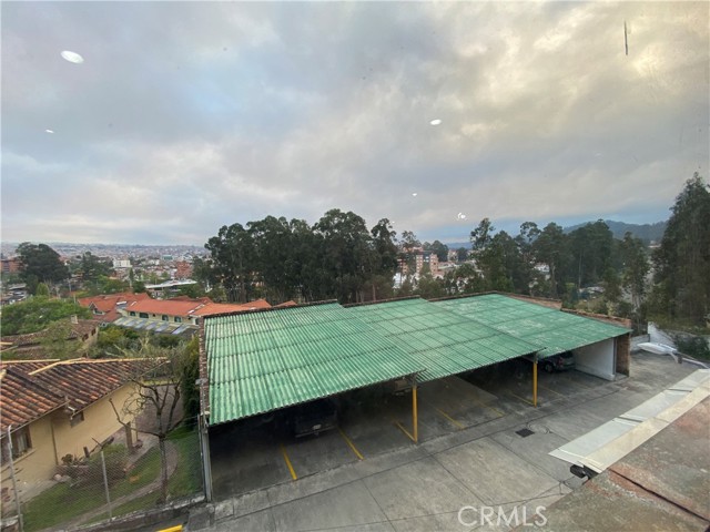 Detail Gallery Image 2 of 23 For 1 P. Gomez D, Cuenca, Ecuador, –,  – 00000 - 2 Beds | 2/1 Baths