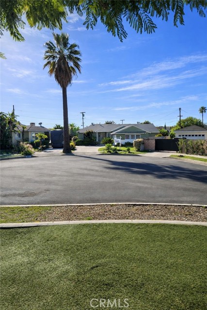 Detail Gallery Image 17 of 17 For 9123 Amboy Ave, Sun Valley,  CA 91352 - 4 Beds | 2 Baths