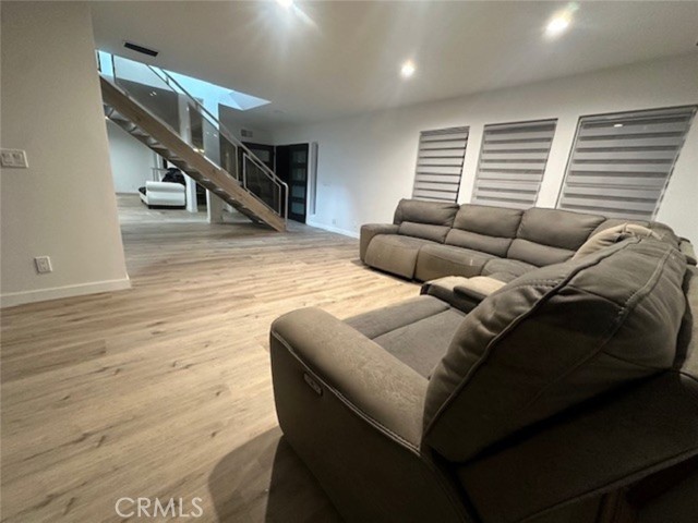 Detail Gallery Image 11 of 42 For 5128 Llano, Woodland Hills,  CA 91364 - 3 Beds | 3 Baths