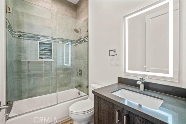 7304 Woodley Ave, Van Nuys CA: https://media.crmls.org/medias/c292c0b5-4738-49a0-b218-a8f00918b146.jpg