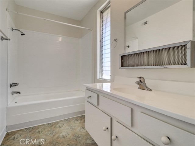 Detail Gallery Image 16 of 42 For 400 N Sunrise Way #224,  Palm Springs,  CA 92262 - 2 Beds | 2 Baths