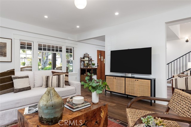 1130 Windsor Place, South Pasadena CA: https://media.crmls.org/medias/c292f7ff-f623-4634-a265-d5f1757b6384.jpg