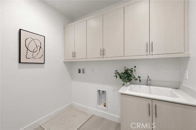 Detail Gallery Image 26 of 31 For 215 Sutters Mill, Irvine,  CA 92602 - 4 Beds | 4/1 Baths