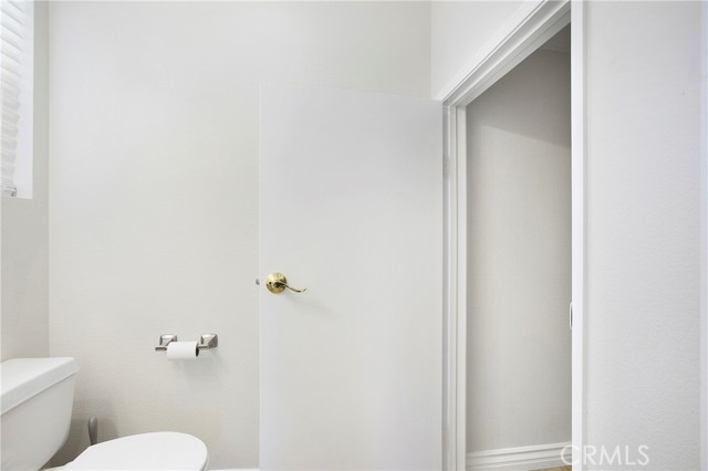 64 Rue Fontaine, Lake Forest CA: https://media.crmls.org/medias/c293b4fe-2ba1-4ba7-8cbd-3ac44c68cd4a.jpg