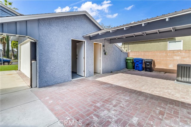 Detail Gallery Image 4 of 27 For 8308 Zelzah, Northridge,  CA 91325 - 3 Beds | 2 Baths