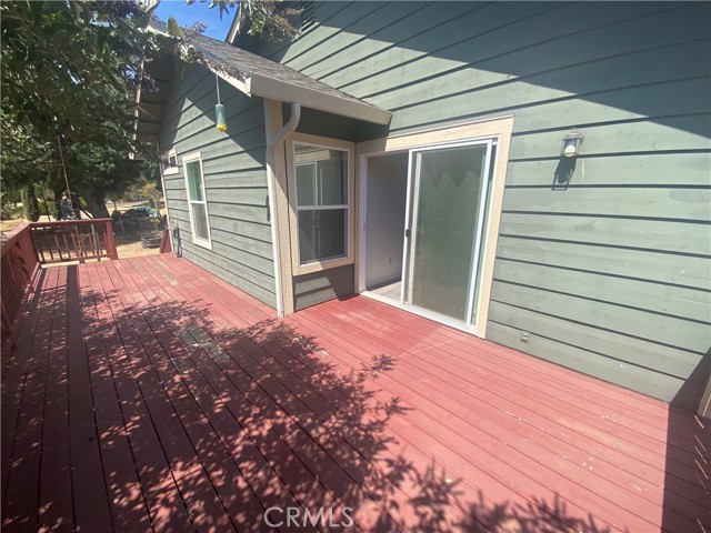 Large rear deck.