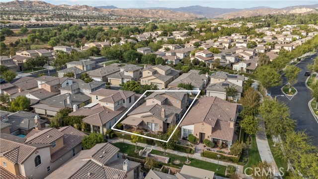 Detail Gallery Image 39 of 39 For 23773 Maple Leaf Ct, Valencia,  CA 91354 - 2 Beds | 3 Baths